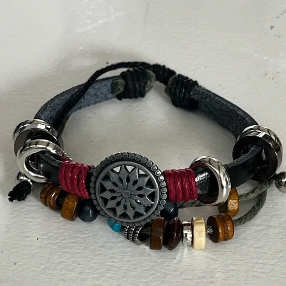 Beaded String Bracelet - Picture 2 of 2